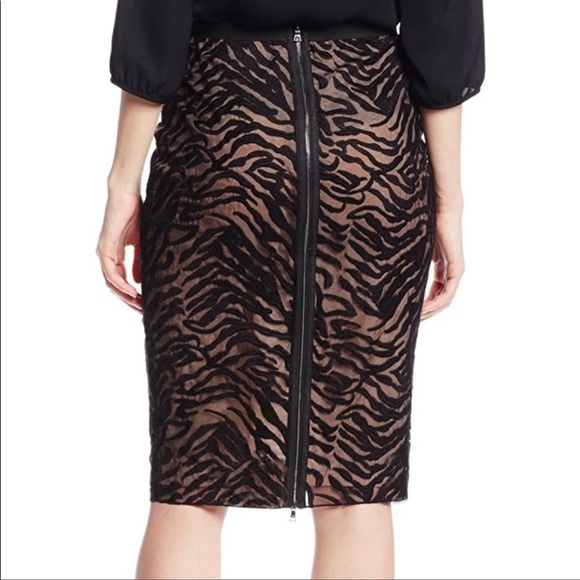 BCBGMAXAZRIA Irisa Lace Skirt XS - Picture 2 of 11